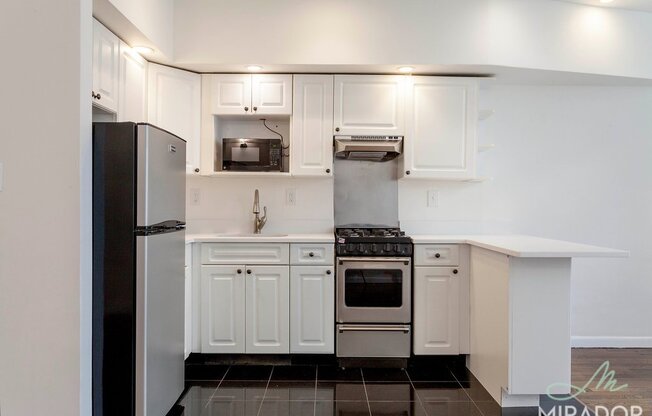 39 W 16 ST