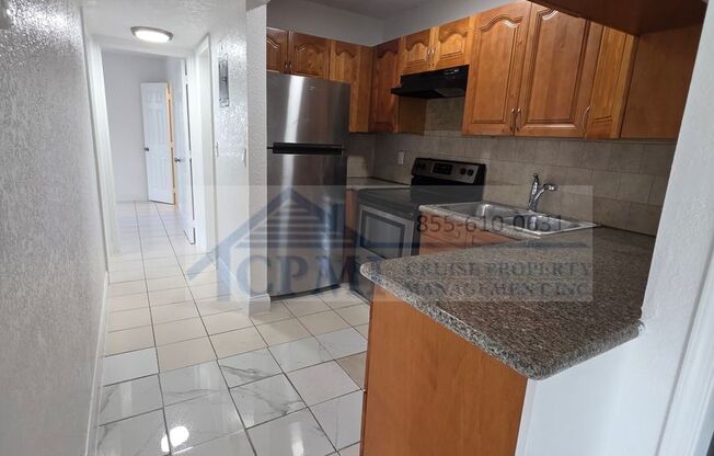 2 beds, 1 bath, 827 sqft, $1,825, Unit 666