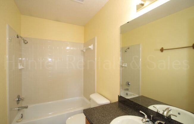 2 beds, 1.5 baths, $875, Unit Unit C