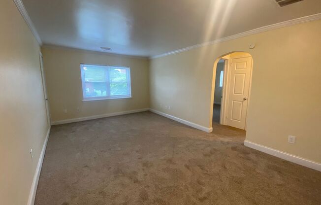 2 beds, 1 bath, $1,150, Unit 2600B