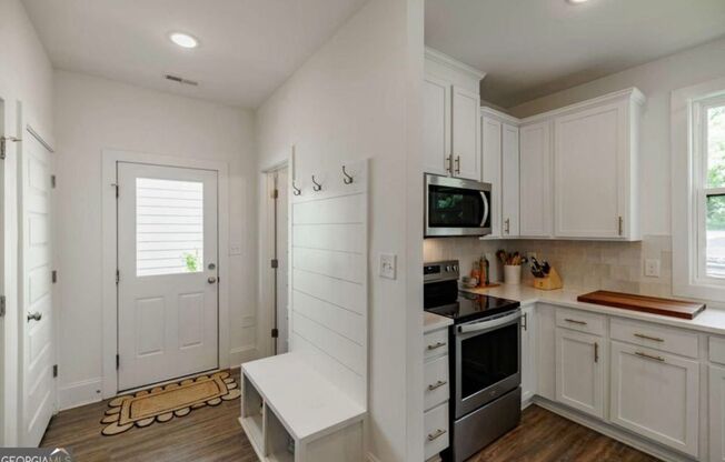 Modern Three Bedroom North Athens