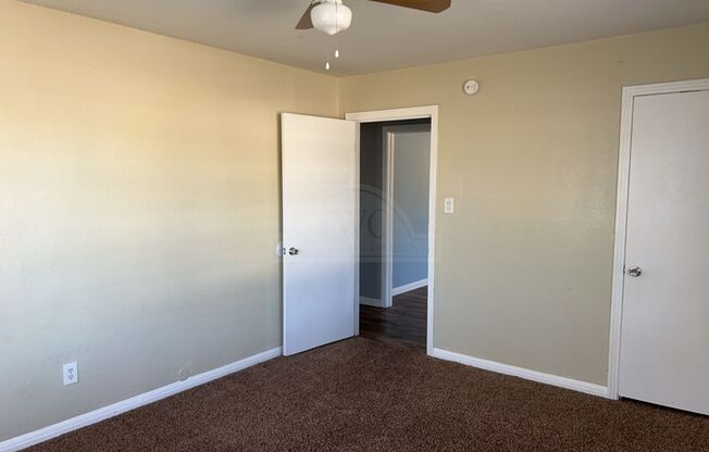 3 beds, 2 baths, $1,100