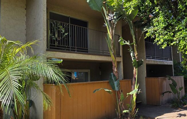Special!! Newly renovated with new appliances 3 bedroom upstairs condo in gated community available now