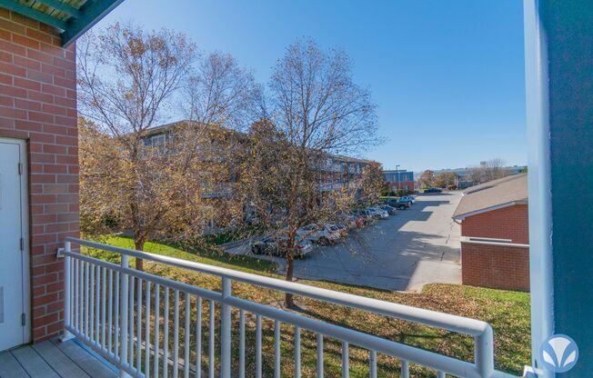 2 beds, 1 bath, 1,042 sqft, $1,310, Unit CT-179