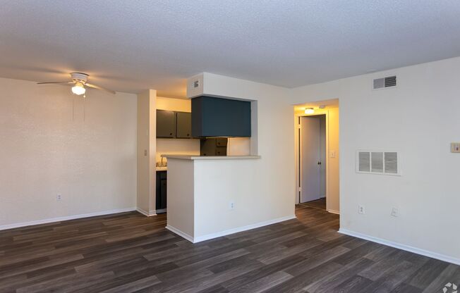 1 bed, 1 bath, 610 sqft, $1,015, Unit 5841-03