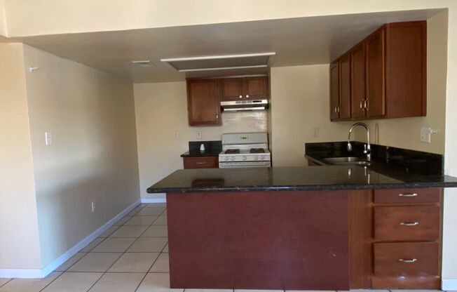 3 beds, 1 bath, 1,027 sqft, $1,350, Unit C