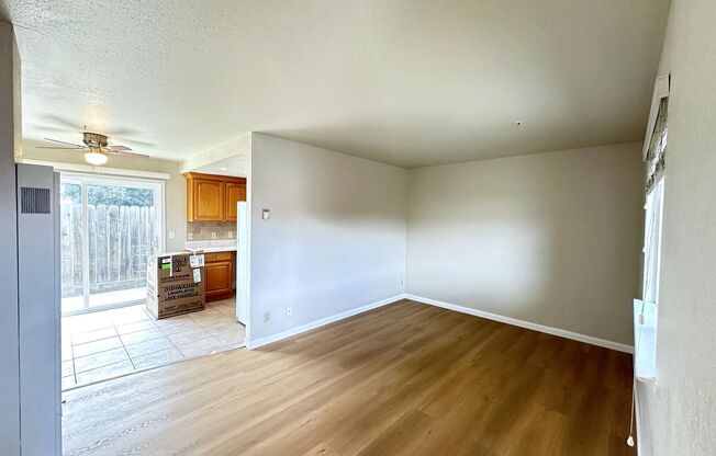 Ready For Move In! ~Amazing and Newly Renovated 2 Beds 1 Bath