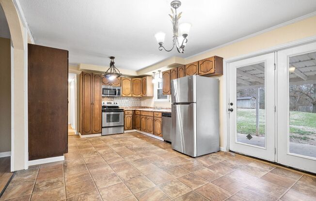 3 Bedroom Pet Friendly Home For Rent!