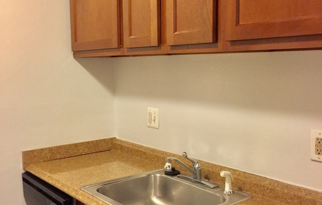 1 bed, 1 bath, 700 sqft, $1,095, Unit #101