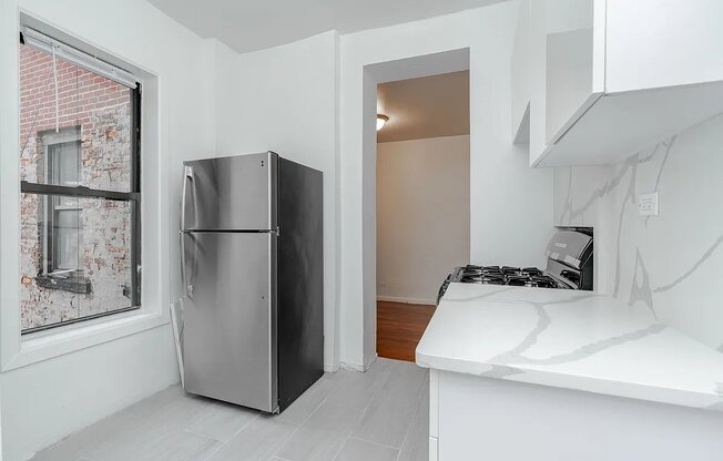 2 beds, 1 bath, $3,850, Unit 2