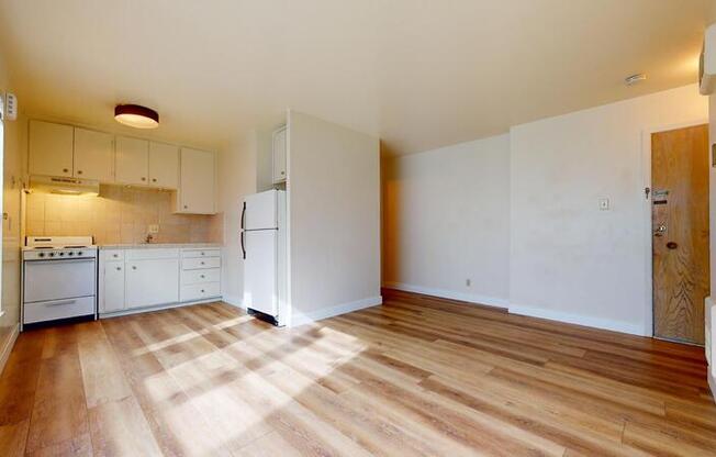 348 8 AVE