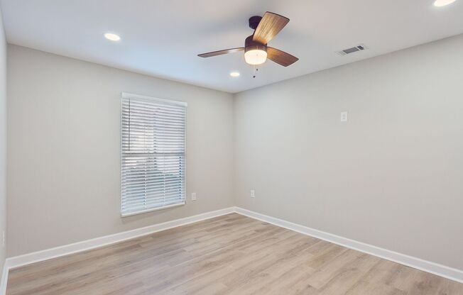 2 beds, 2 baths, 1,070 sqft, $1,850, Unit 42