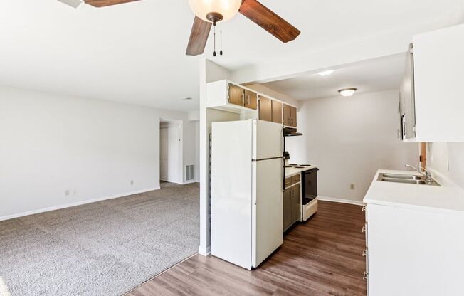 1 bed, 1 bath, 710 sqft, $829, Unit 34