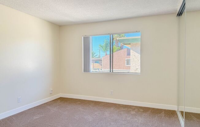 2 beds, 1 bath, $1,995, Unit 24