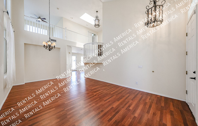 1372 W THOMPSON WAY