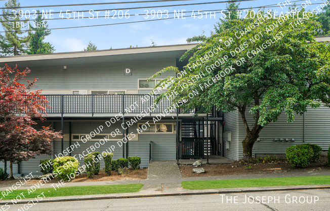 3903 NE 45 ST