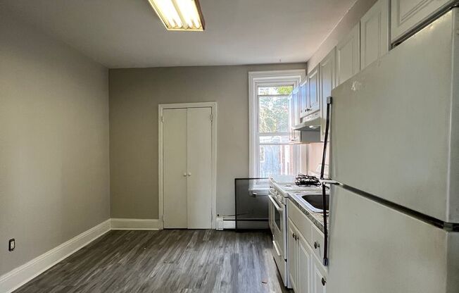 2 beds, 1 bath, 950 sqft, $1,650, Unit 3