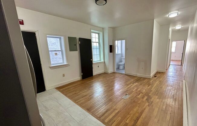 2823 Girard Ave