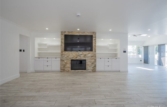 9830 FOOTHILL BLVD