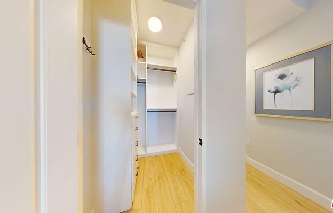 1 bed, 1 bath, 650 sqft, $3,300, Unit 1206