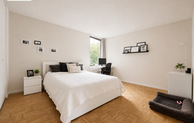 1 bed, 1 bath, 757 sqft, $4,200, Unit 1C