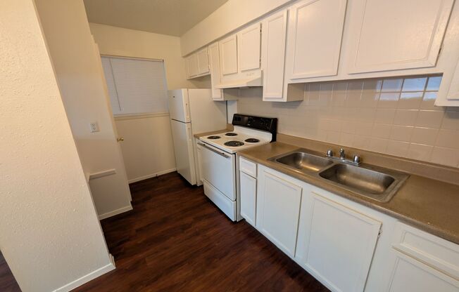 Studio, 1 bath, 415 sqft, $695, Unit 1127