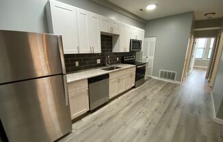 PERFECT 2/2 - (MOVE IN SPECIAL) RENOVATED, STAINLESS, GRANITE, SECURED PARKING