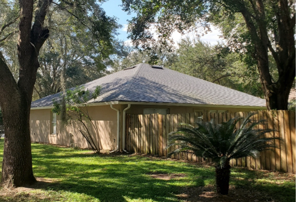 305 GDN OAK CT