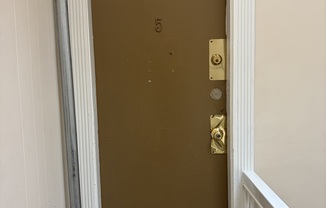 895 HUNTINGTON AVE