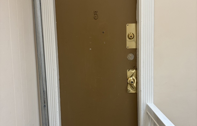 895 HUNTINGTON AVE