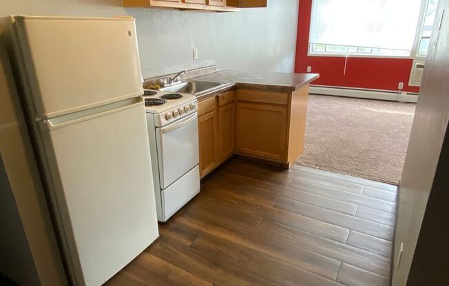 Eat Street Flat LLC