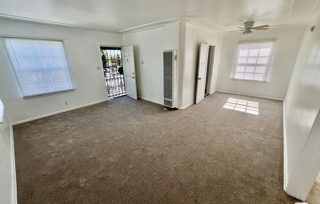 2501 VENICE BLVD