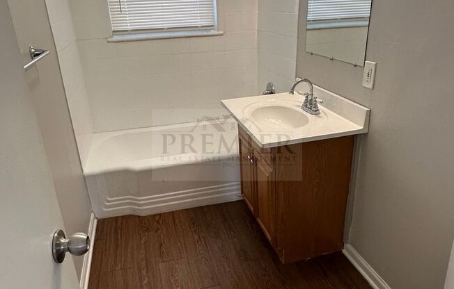 2 beds, 1 bath, $1,150