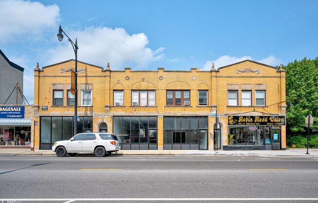 4334 W Lawrence Ave