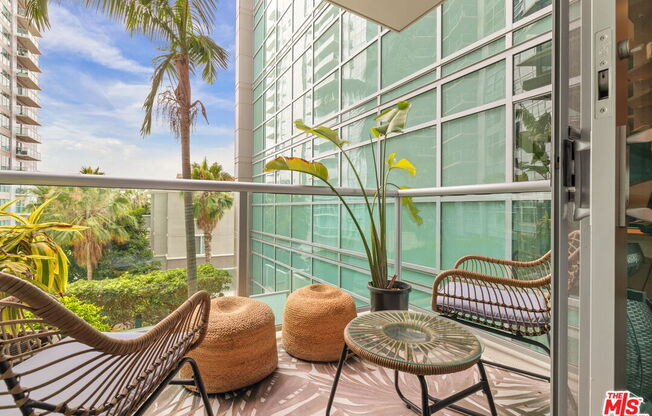 1 bed, 1 bath, 814 sqft, $4,250, Unit 415