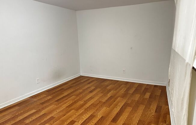 2 beds, 1 bath, $925, Unit Unit 1 First Floor