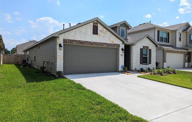 4351 TULIP OAK DR