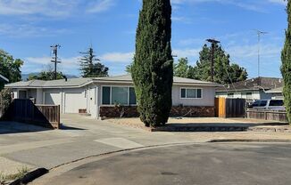 2BD/1BA - Updated Duplex in Cozy Willow Glen Cul-de-sac