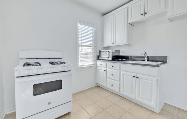 Studio, 1 bath, $1,695, Unit 20