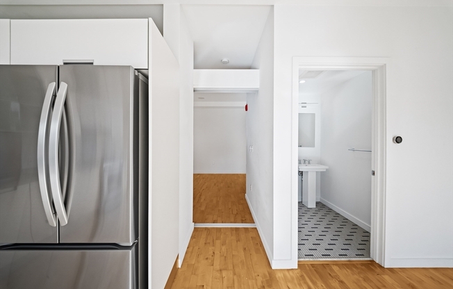 1 bed, 1.5 baths, 807 sqft, $5,000, Unit 609