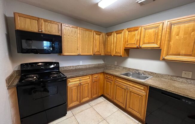 2 beds, 2 baths, $1,400, Unit # 4144D VERSAILLES