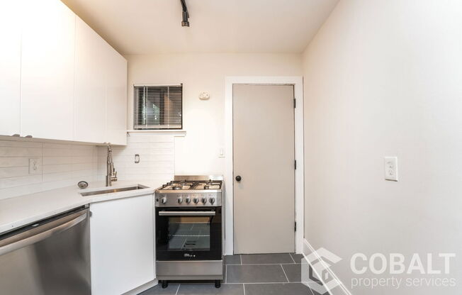 755 Saint Charles Avenue Northeast - 05