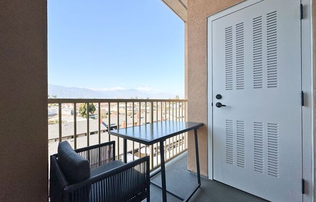 2 beds, 2 baths, 826 sqft, $4,000, Unit Unit 318