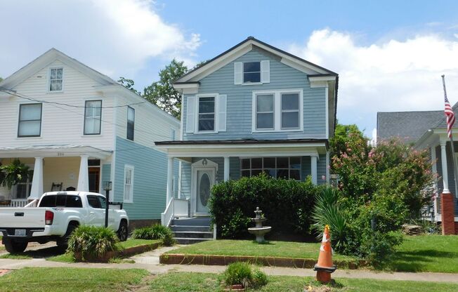 304 Avenue A - 2 Story Home in the Riverside Historic District of New Bern!