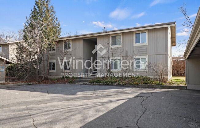 **MOVE IN SPECIAL** 1/2 OFF 1ST FULL MONTH'S RENT**Mission East Apts 2 br/1 bath ground floor + WD in unit