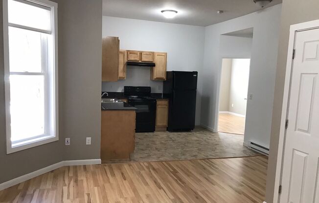 2 beds, 1 bath, $1,550