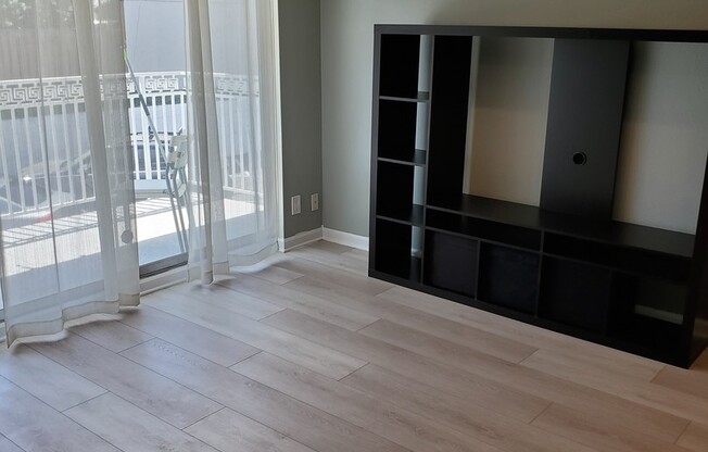 ENCHANTING 1 Bd/1 Ba Ground Floor Unit w/Open Floor Plan - Shoreline West in Mountain View