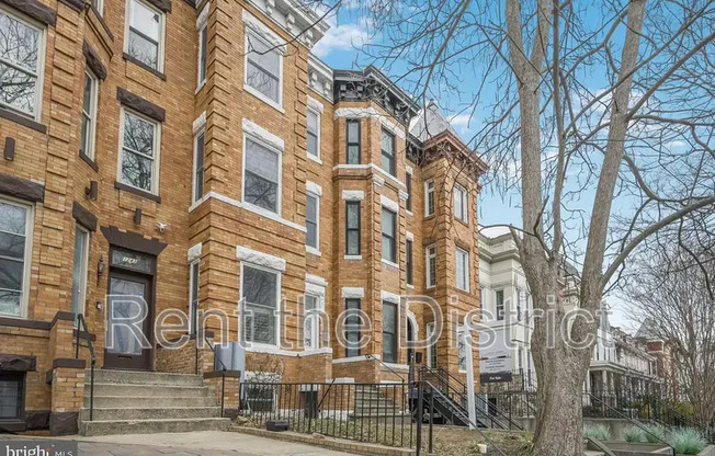 1241 KENYON ST NW