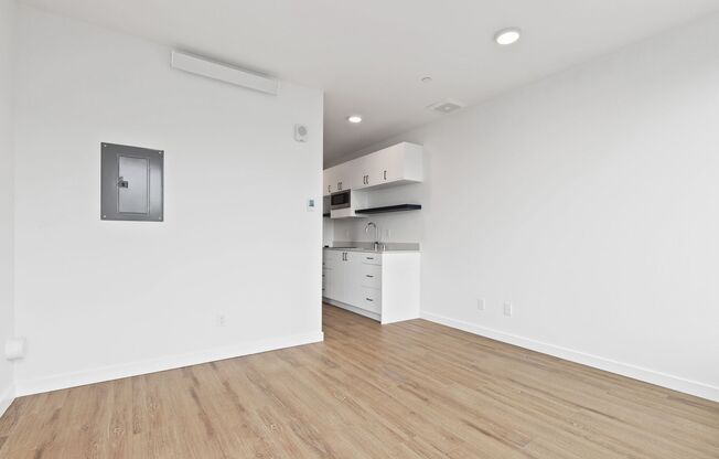 1 bed, 1 bath, 338 sqft, $1,550, Unit 310