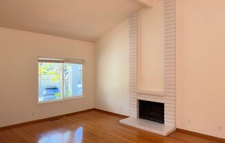 3 beds, 2.5 baths, $6,895